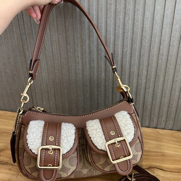 COACH ASHTON BAGUETTE Shoulder Bag - Picture 2 of 9